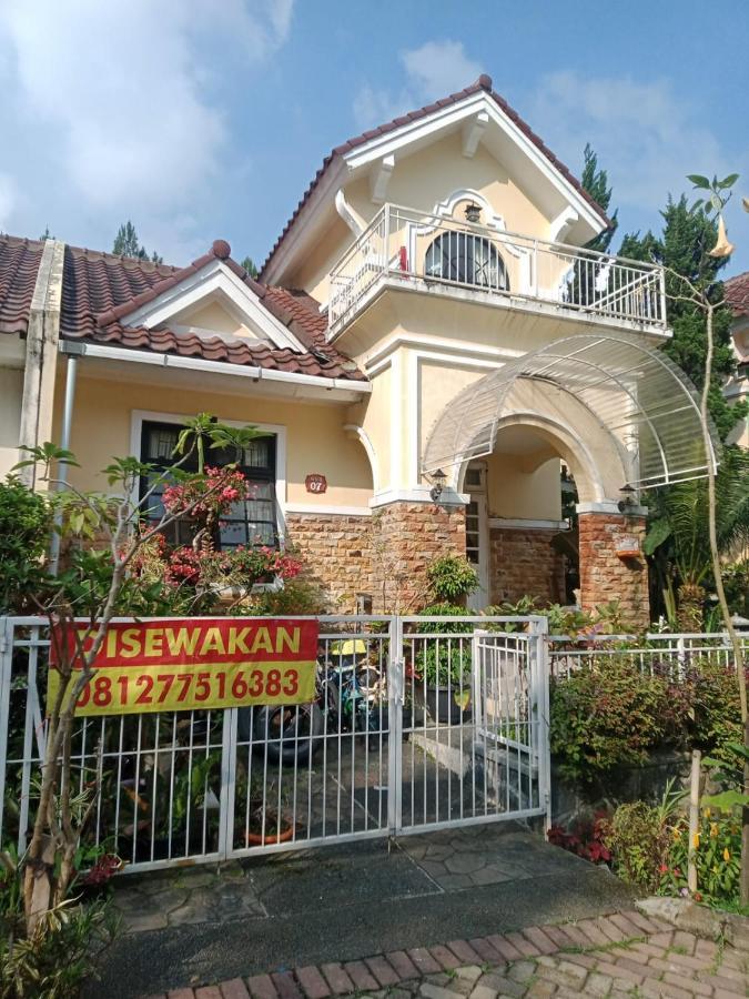 Villa Kota Bunga Cipanas 3 Kamar Baru Renovasi Full Wifi Cikundul Exteriér fotografie